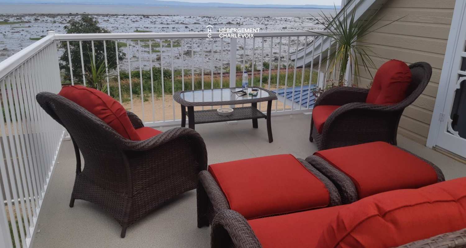 Le 1368 - Une vue sublime sur le fleuve St-Laurent à deux pas du Massif